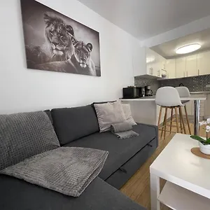 Gustamar 13 Apartamento